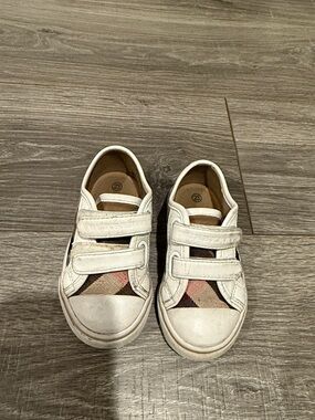 Burberry kids sneakers